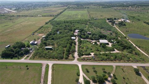 Photo of 6144 Turnersville RD, Creedmoor, TX 78610 (MLS # 4110435)