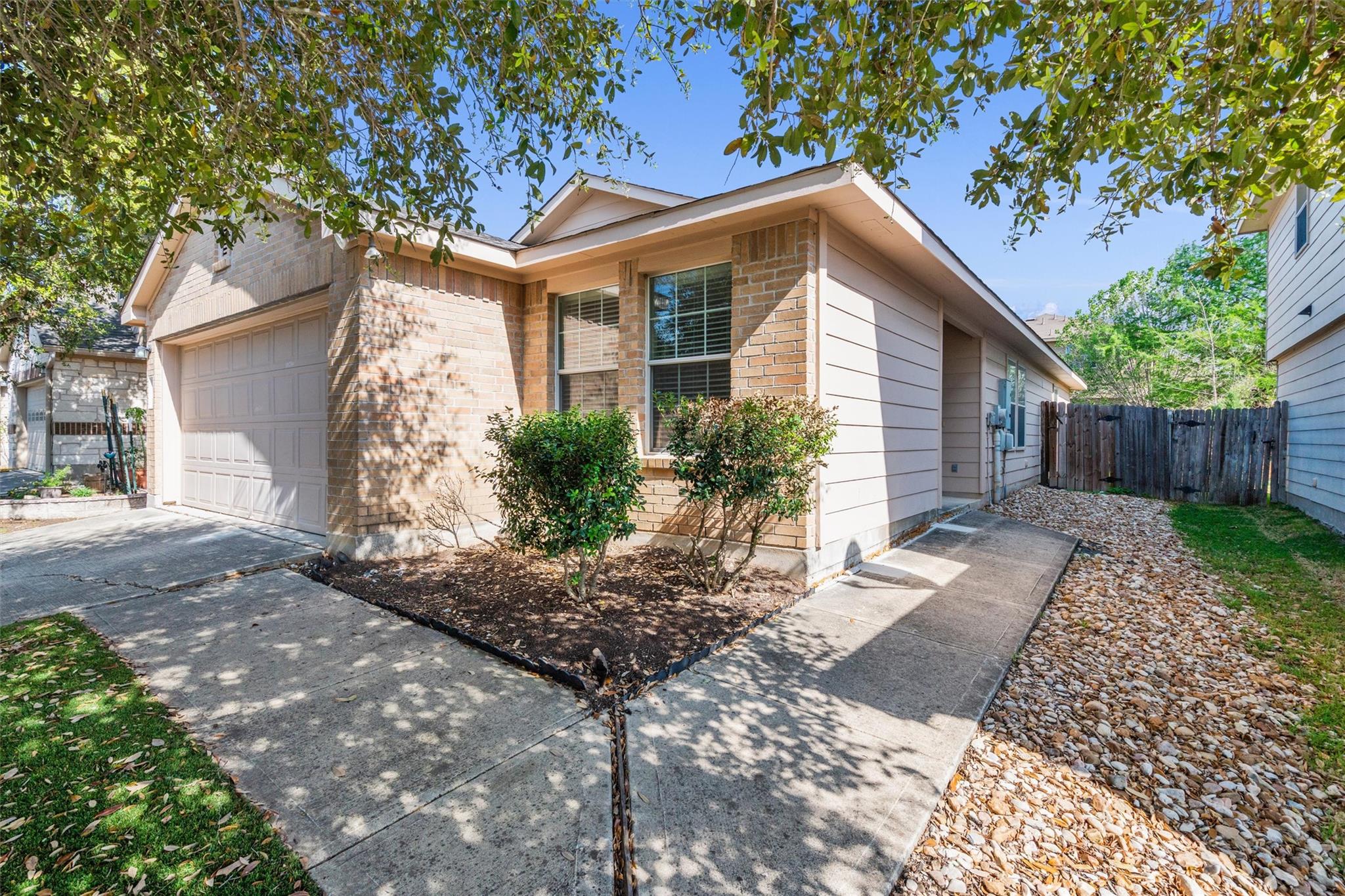 132 Grazing Horse LN