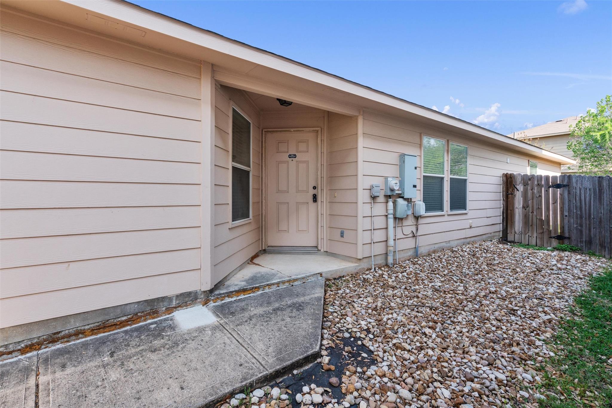 132 Grazing Horse LN