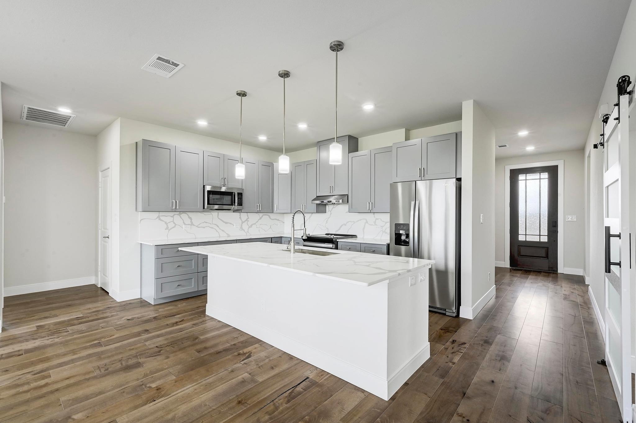182 Alonzo DR