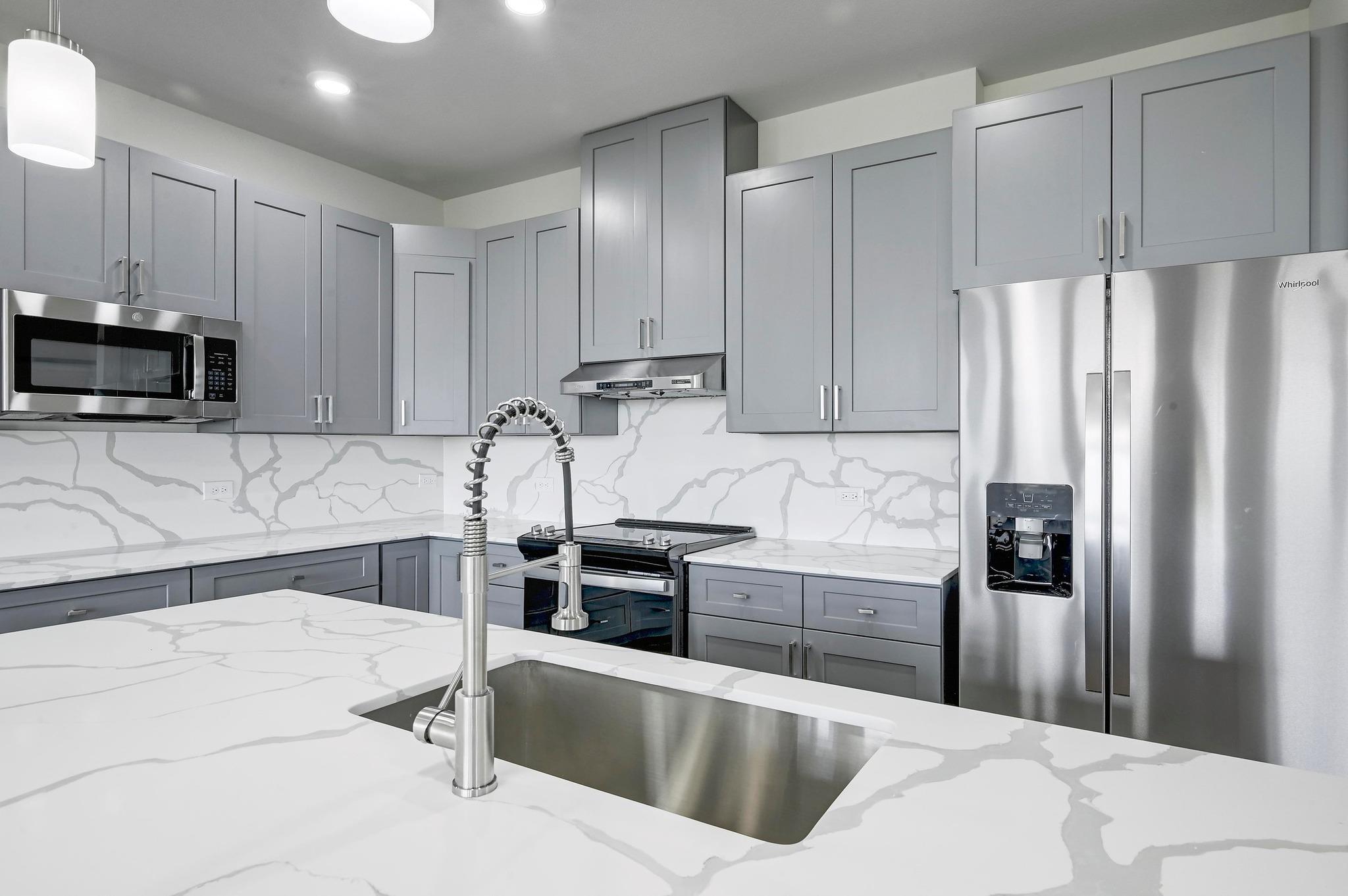 182 Alonzo DR