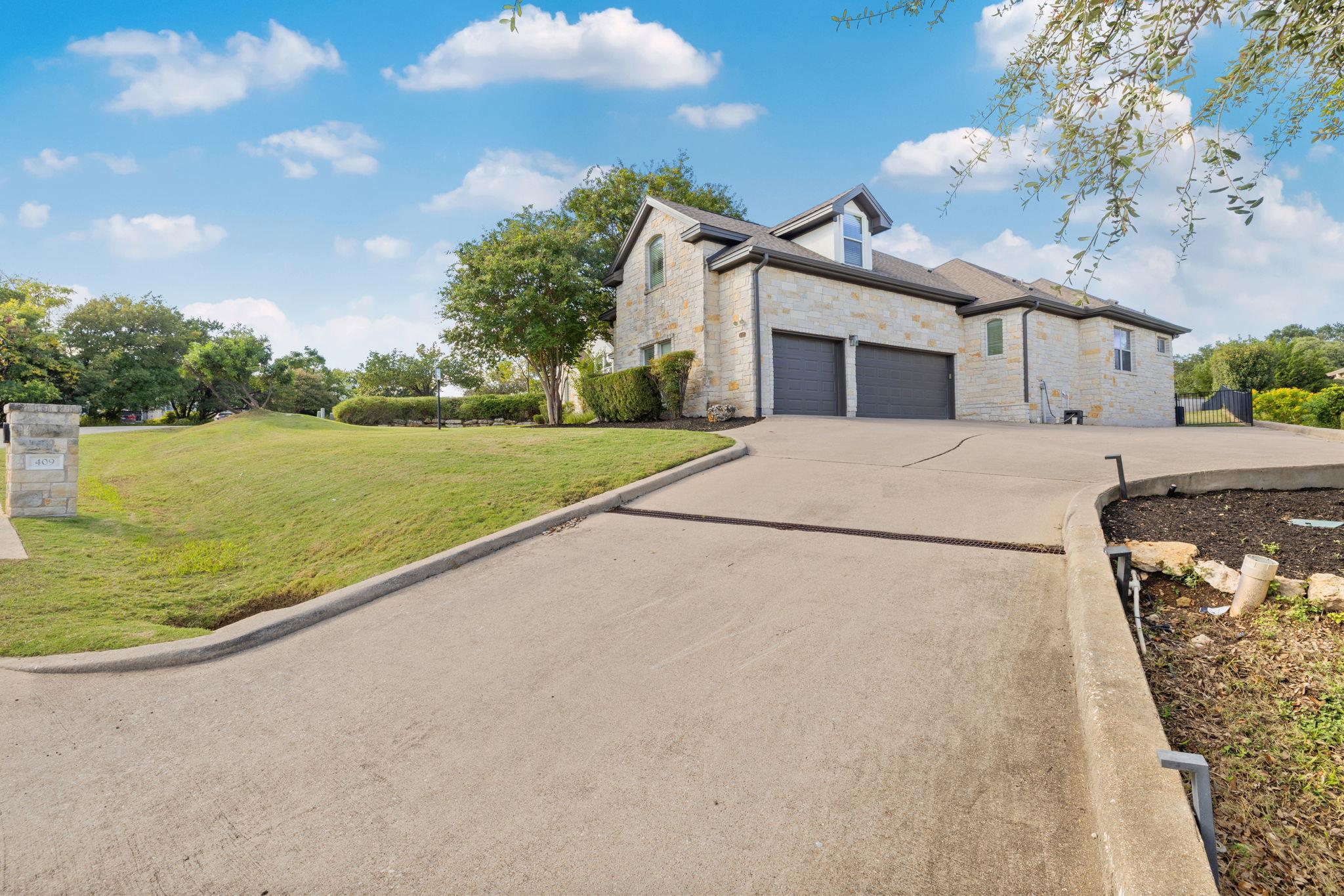 409 New Lido DR