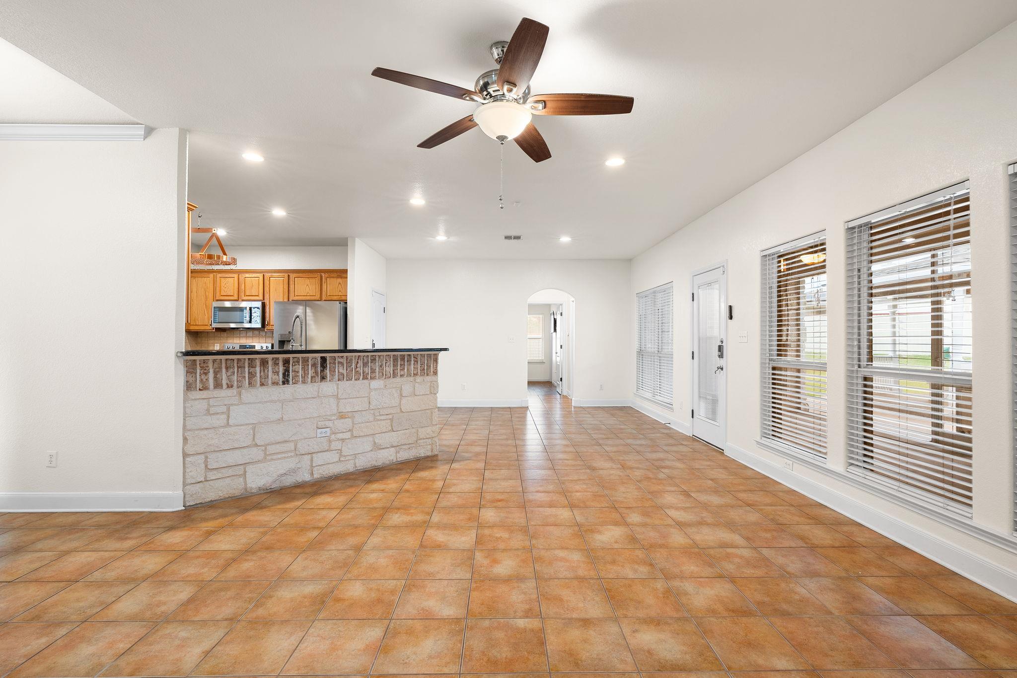 1902 Yuma CIR
