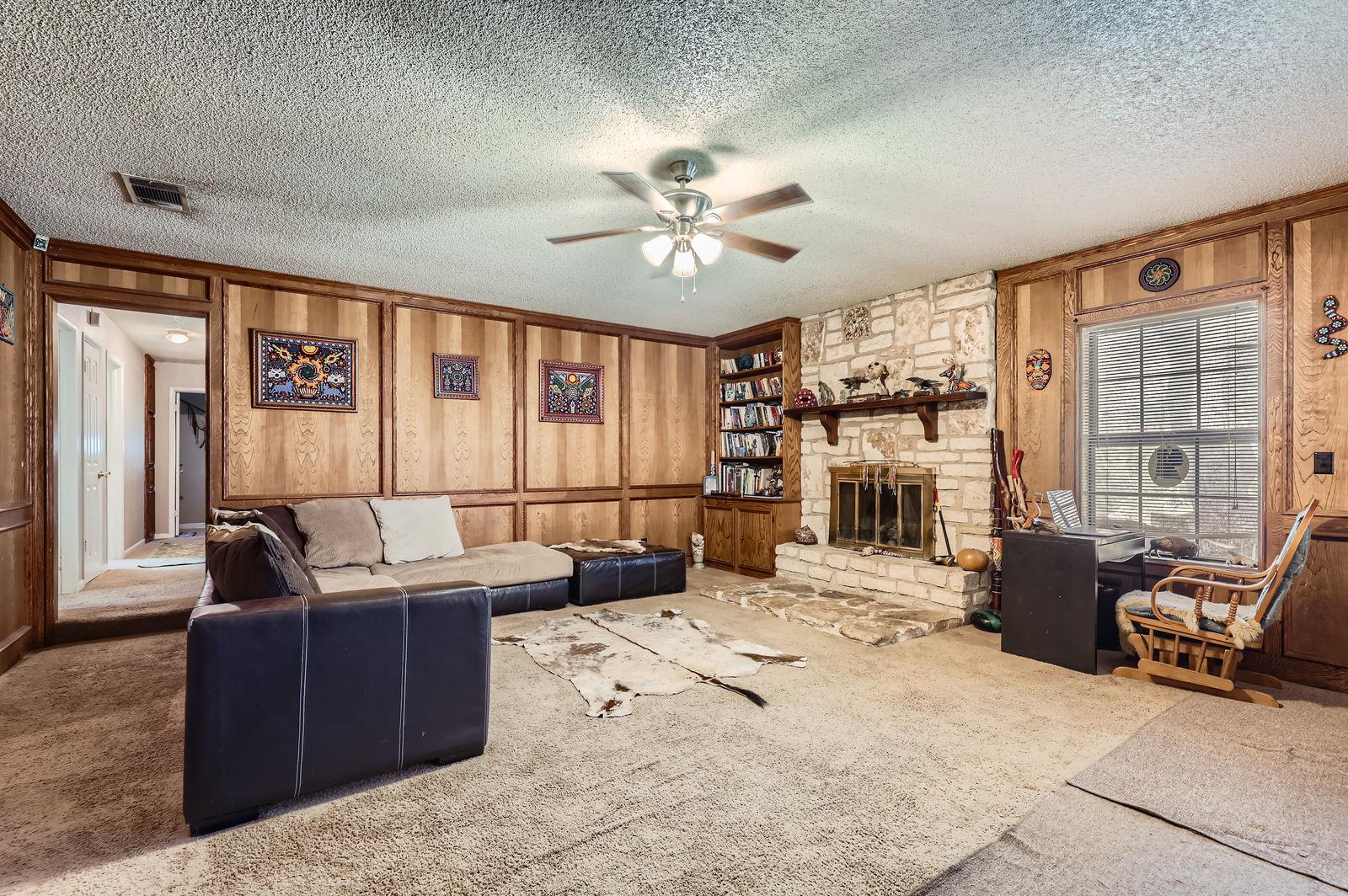 1304 Breakaway RD