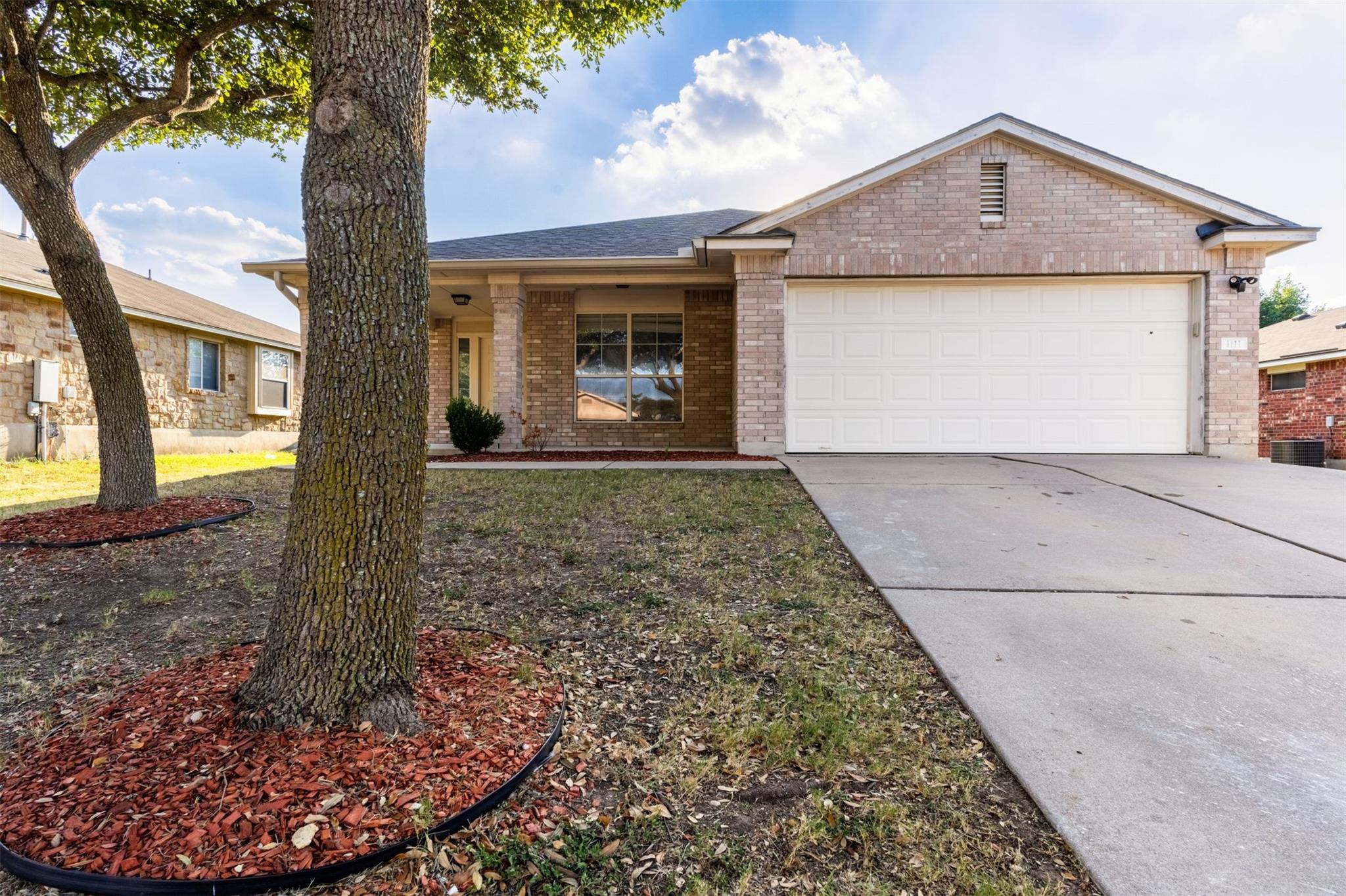 1111 Burgess DR