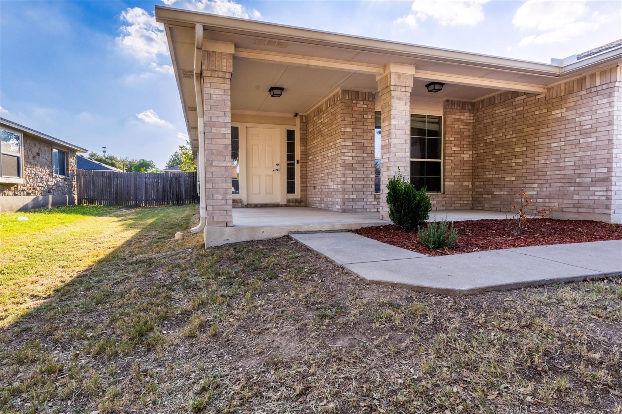 1111 Burgess DR