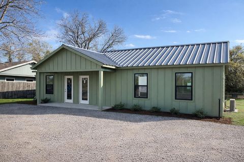 Photo of 460 HWY 29, Bertram, TX 78605 (MLS # 5786191)