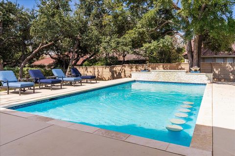 Tiny photo for 49 Hedgebrook WAY, The Hills, TX 78738 (MLS # 2576485)