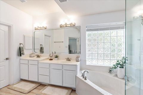 Tiny photo for 49 Hedgebrook WAY, The Hills, TX 78738 (MLS # 2576485)