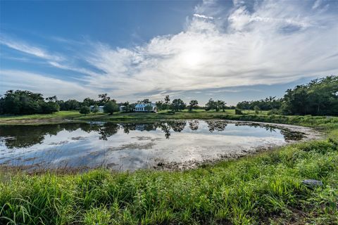 2033 Lcr 704 RD Groesbeck TX 76653