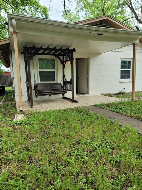 Photo of 904 Chote Ave, Austin, TX 78702 (MLS # 4377983)