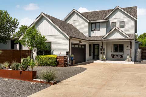 Photo of 1916 E M Franklin Ave #C, Austin, TX 78723 (MLS # 7178554)