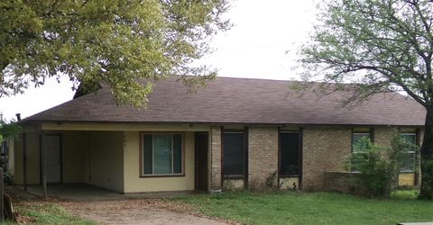 Photo of 900 Sahara Ave #B, Austin, TX 78745 (MLS # 9941701)