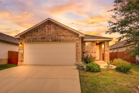Photo of 128 Outlaw DR, Liberty Hill, TX 78642 (MLS # 9640831)