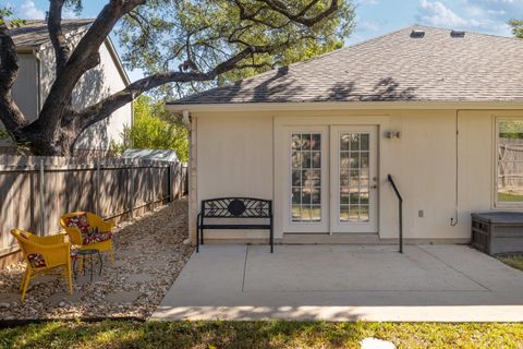 Tiny photo for 6121 Jumano LN, Austin, TX 78749 (MLS # 4392058)