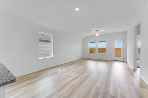 Tiny photo for 14109 Matterod DR, Del Valle, TX 78617 (MLS # 8065368)