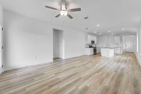 Tiny photo for 14109 Matterod DR, Del Valle, TX 78617 (MLS # 8065368)