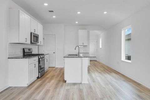 Tiny photo for 14109 Matterod DR, Del Valle, TX 78617 (MLS # 8065368)