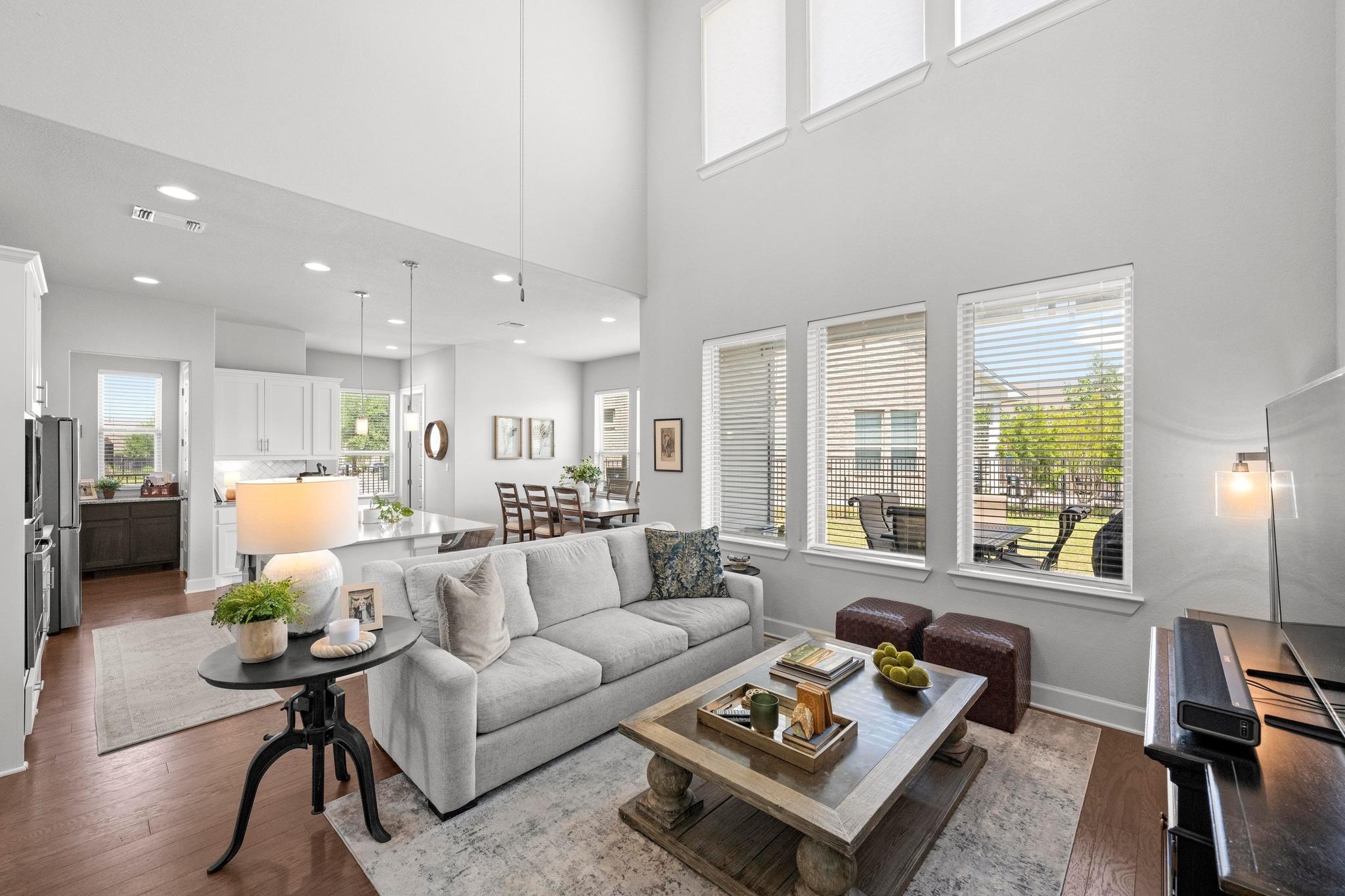 181 Village Oak DR