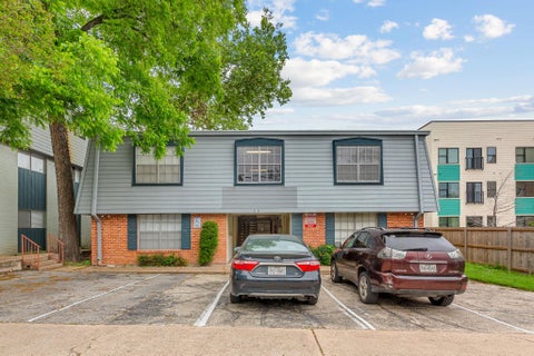 Photo of 406 E 30 ST #106, Austin, TX 78705 (MLS # 1890062)