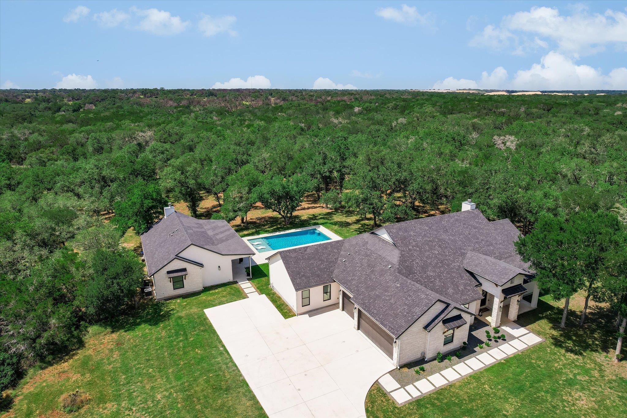 400 Creekside DR