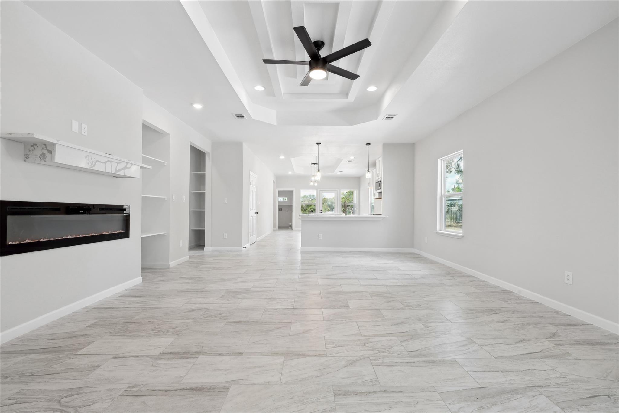 956 S Highway 304 Highway