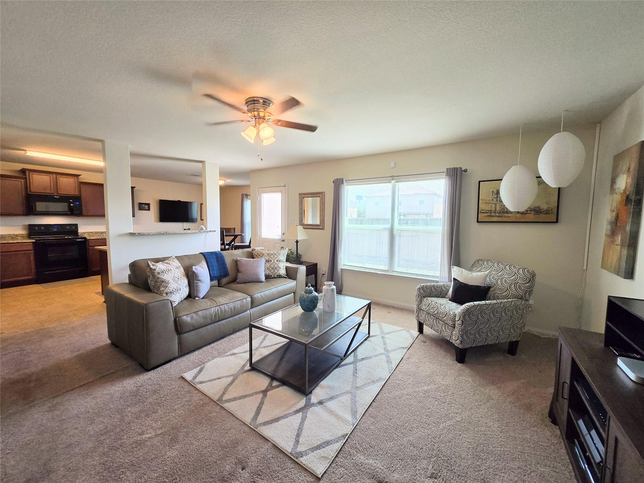 336 Farmer LN