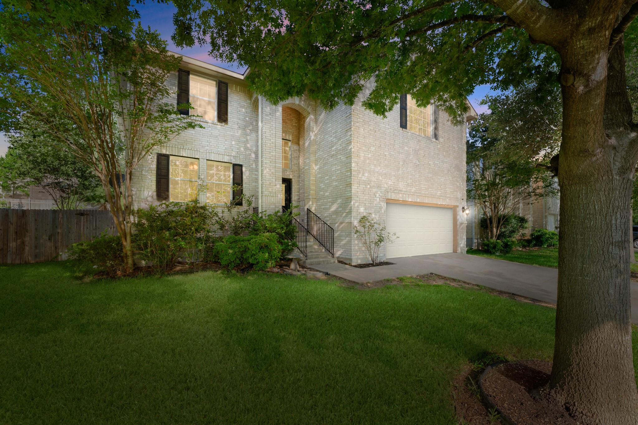 411 Olmos DR
