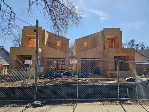 Photo of 3309 Goodwin Ave #B, Austin, TX 78702 (MLS # 6076856)