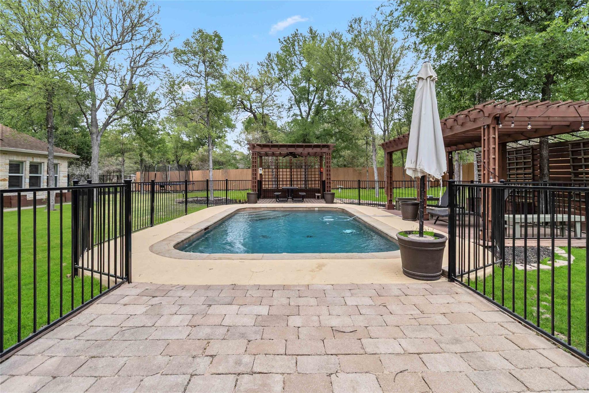129 Valley View DR