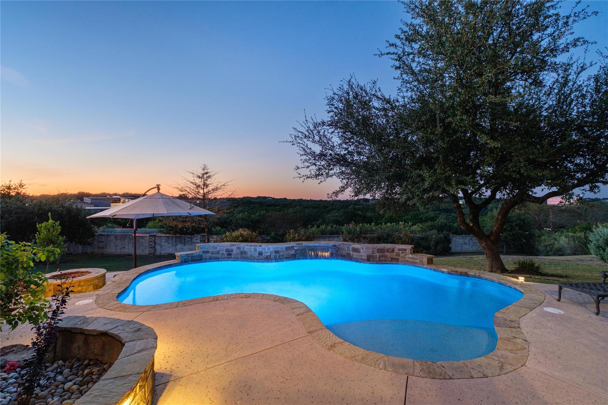 140 Hawthorne LOOP