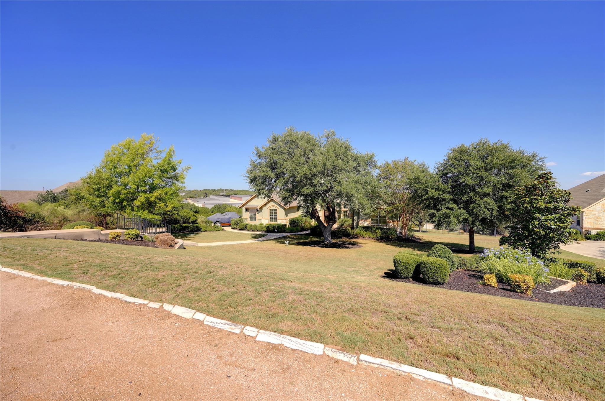 140 Hawthorne LOOP