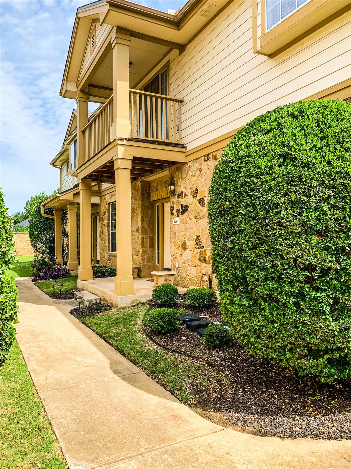 16100 S GREAT OAKS DR 1001