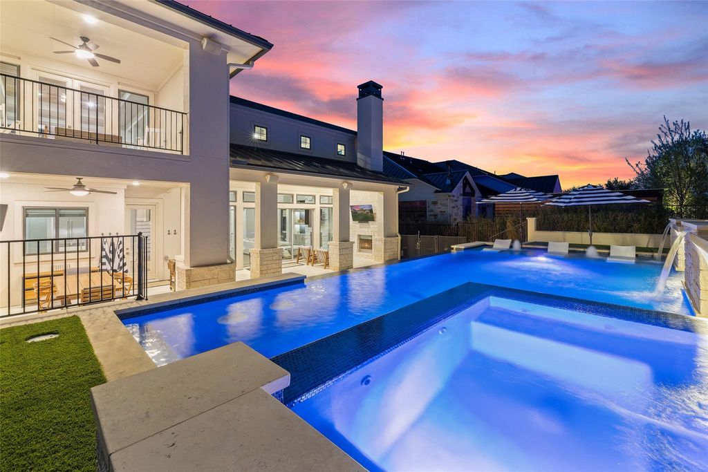 Photo for 105 Bisset CT, Lakeway, TX 78738 (MLS # 5375032)