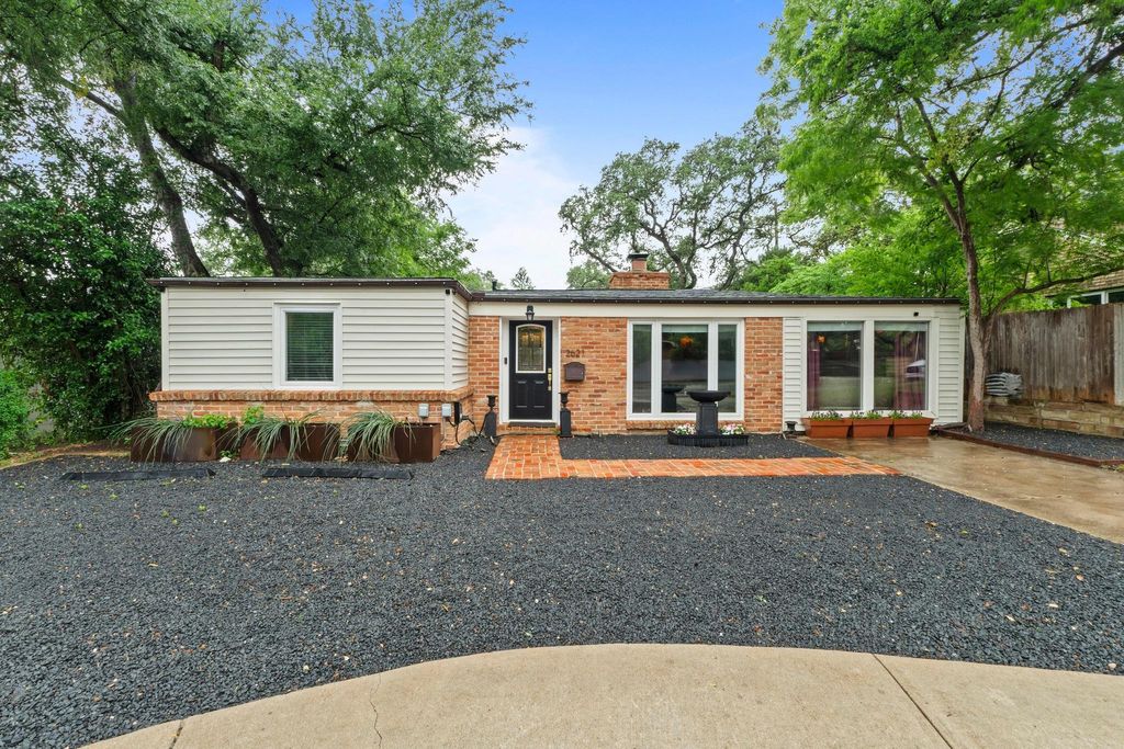 Photo for 2621 W 45th ST, Austin, TX 78731 (MLS # 3801251)