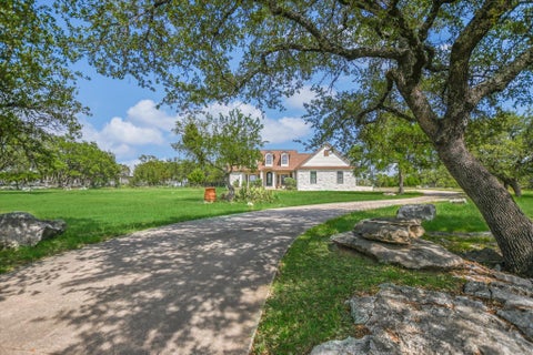 Photo of 505 Vista View TRL, Spicewood, TX 78669 (MLS # 4986312)