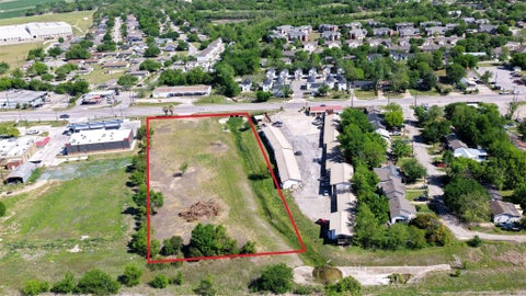 Photo of 2215 W 2nd ST W, Taylor, TX 76574 (MLS # 5873084)