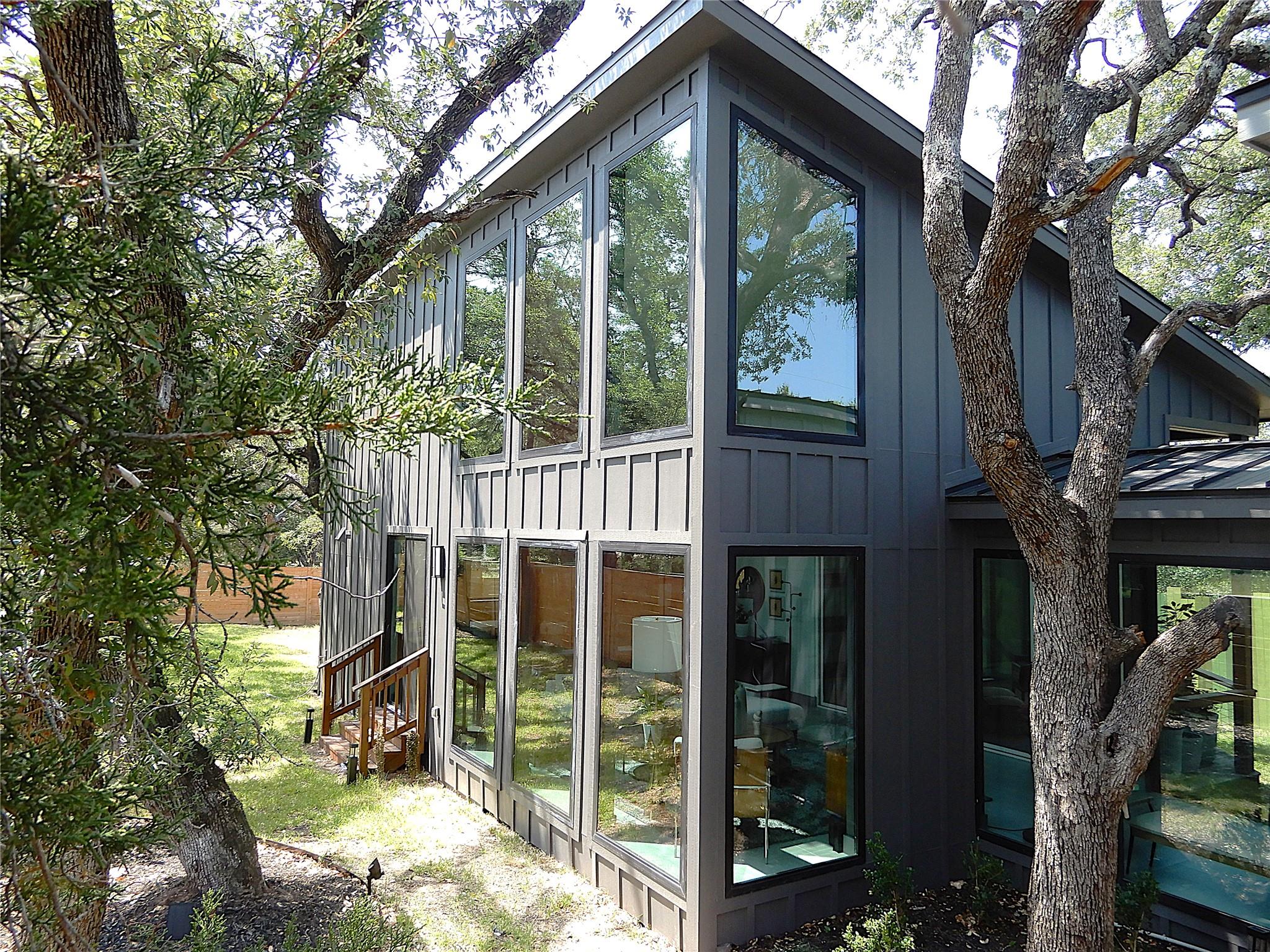 5908 Lakeside TRL