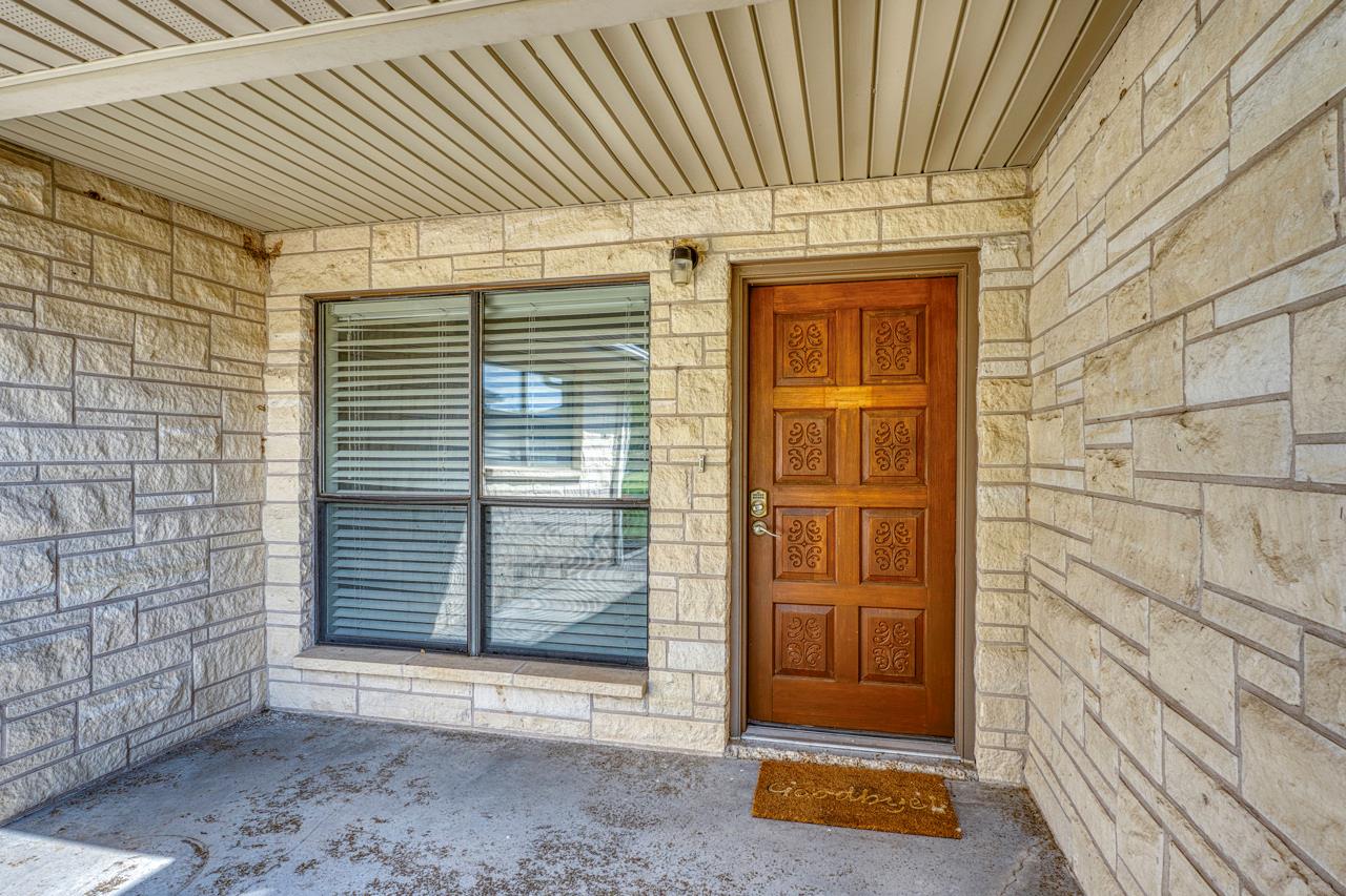 209 Senisa DR