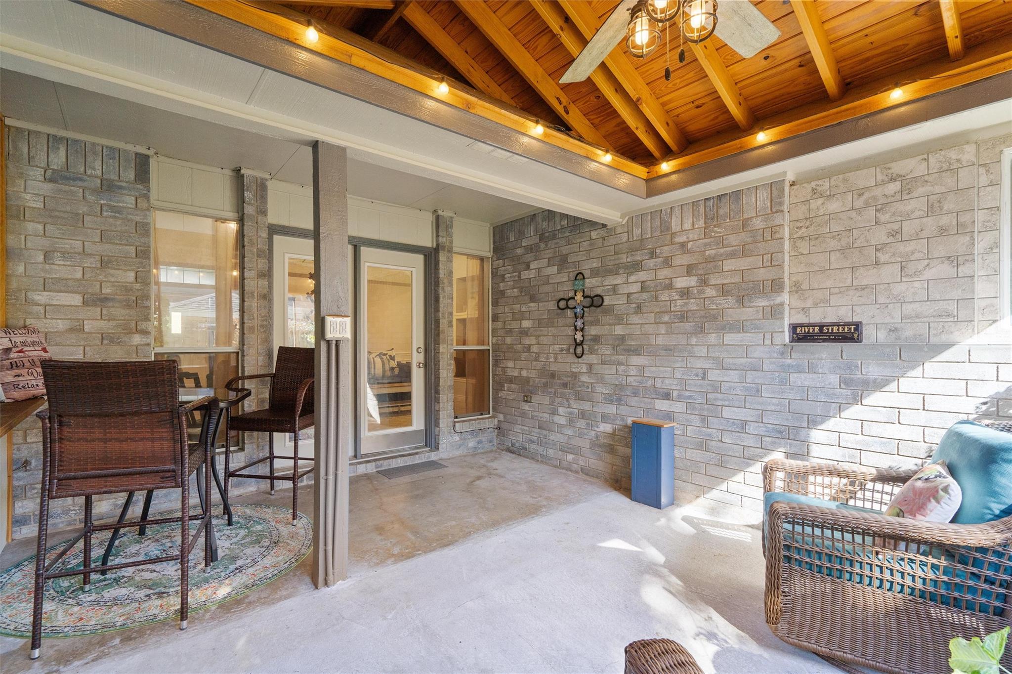 1103 Riverlawn DR