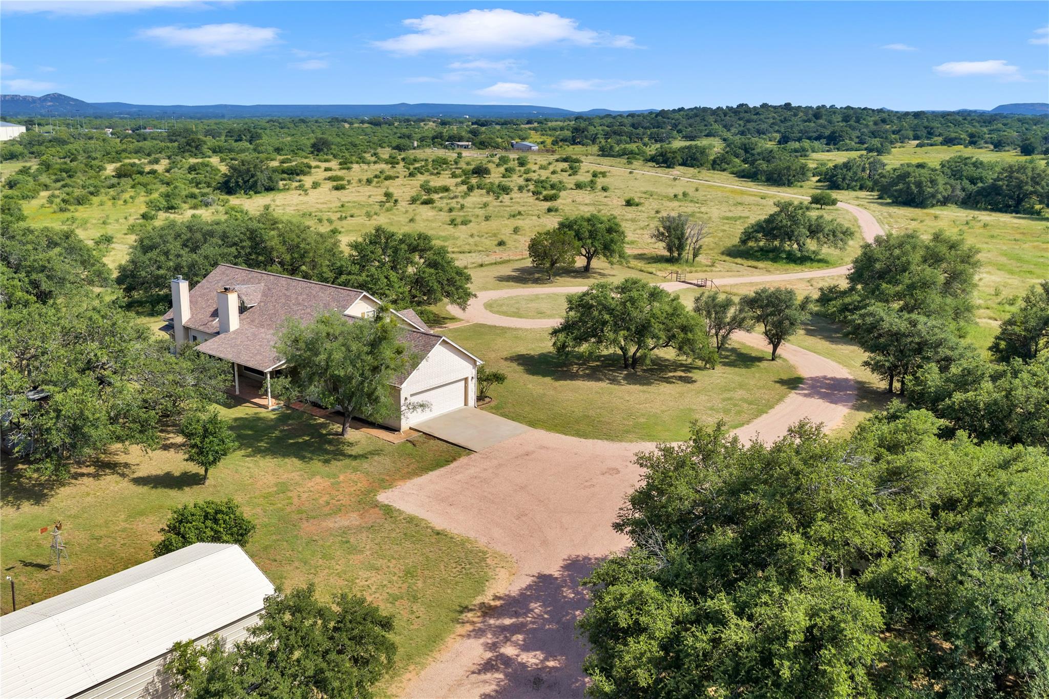 627 Ranch Road 2323