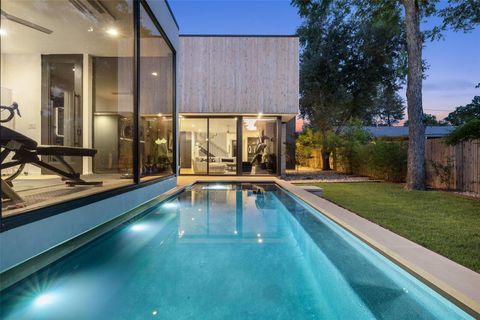 Photo of 1304 Folts Ave, Austin, TX 78704 (MLS # 4398280)