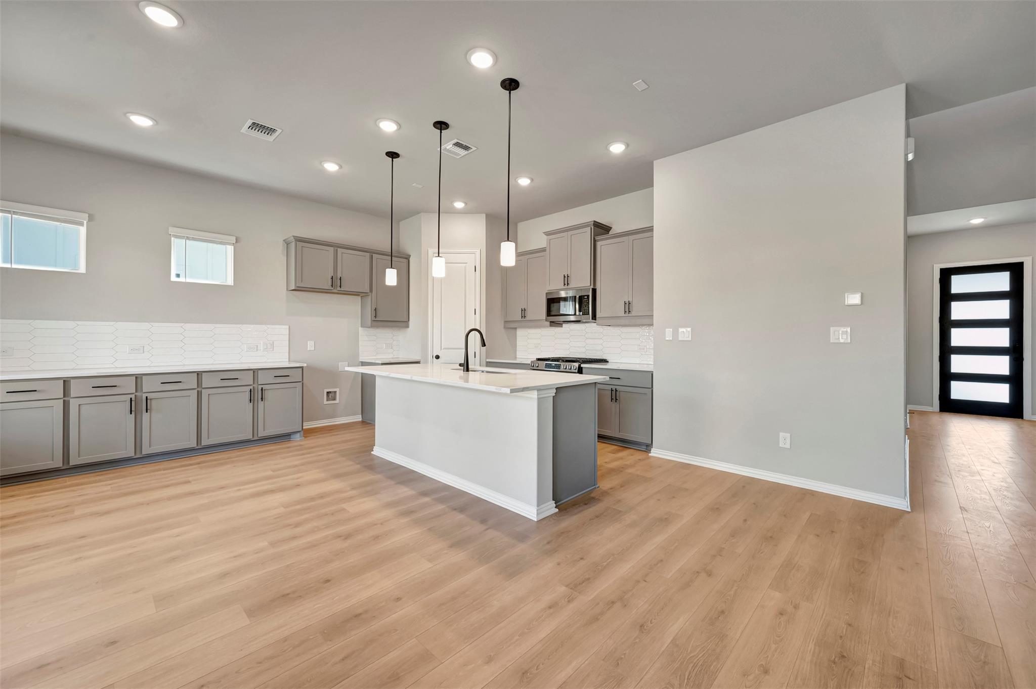186 Grayson Elm PASS