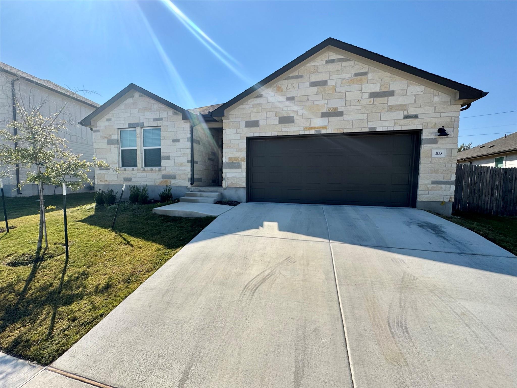 103 Fairmeadow Downs DR