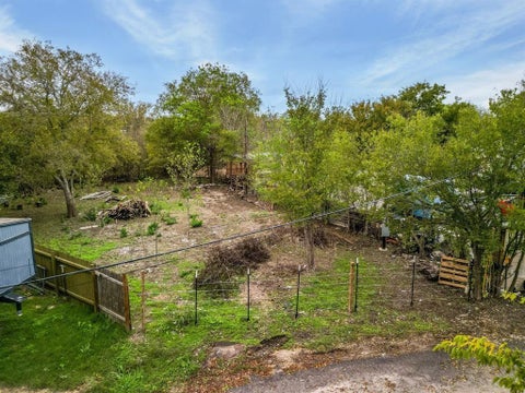 Photo of 324 NW Knox DR, Buda, TX 78610 (MLS # 2998348)
