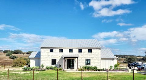 621 Stanton Road Johnson City TX 78636