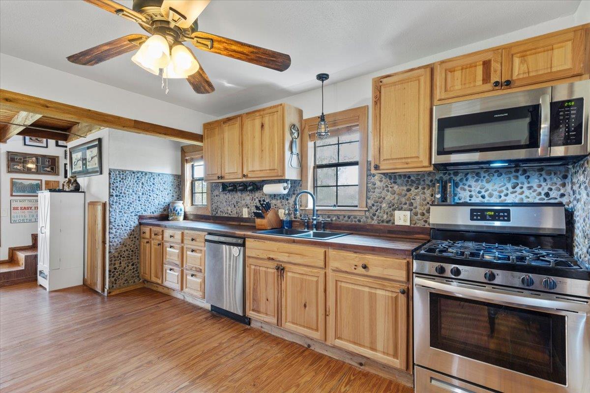 414 Walnut Creek RD