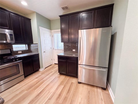 Tiny photo for 2101 Rivers Edge WAY #29, Austin, TX 78741 (MLS # 2383162)