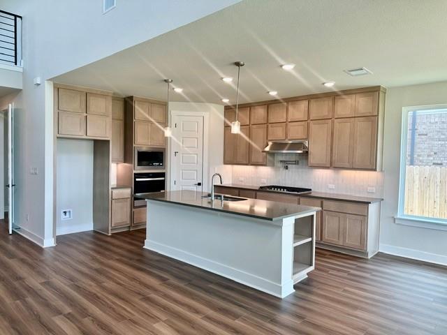 19600 Erna DR