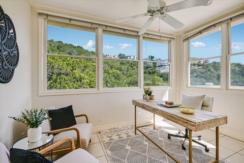 Tiny photo for 6911 Cat Creek RUN, Austin, TX 78731 (MLS # 9859266)